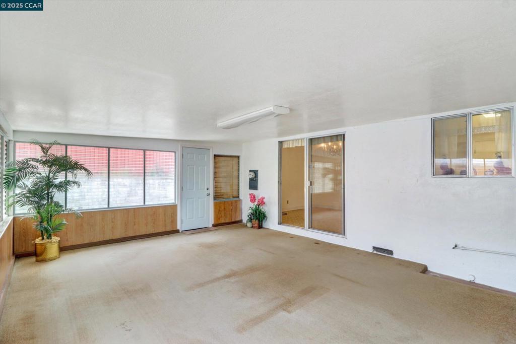 1200 Loyola Way Property Photo 23