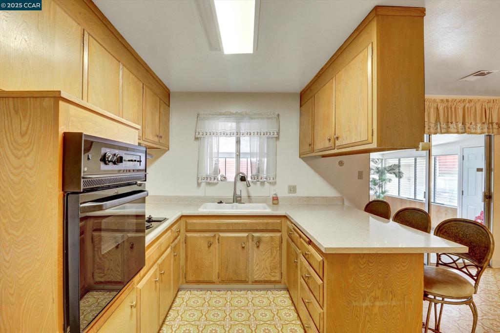 1200 Loyola Way Property Photo 28