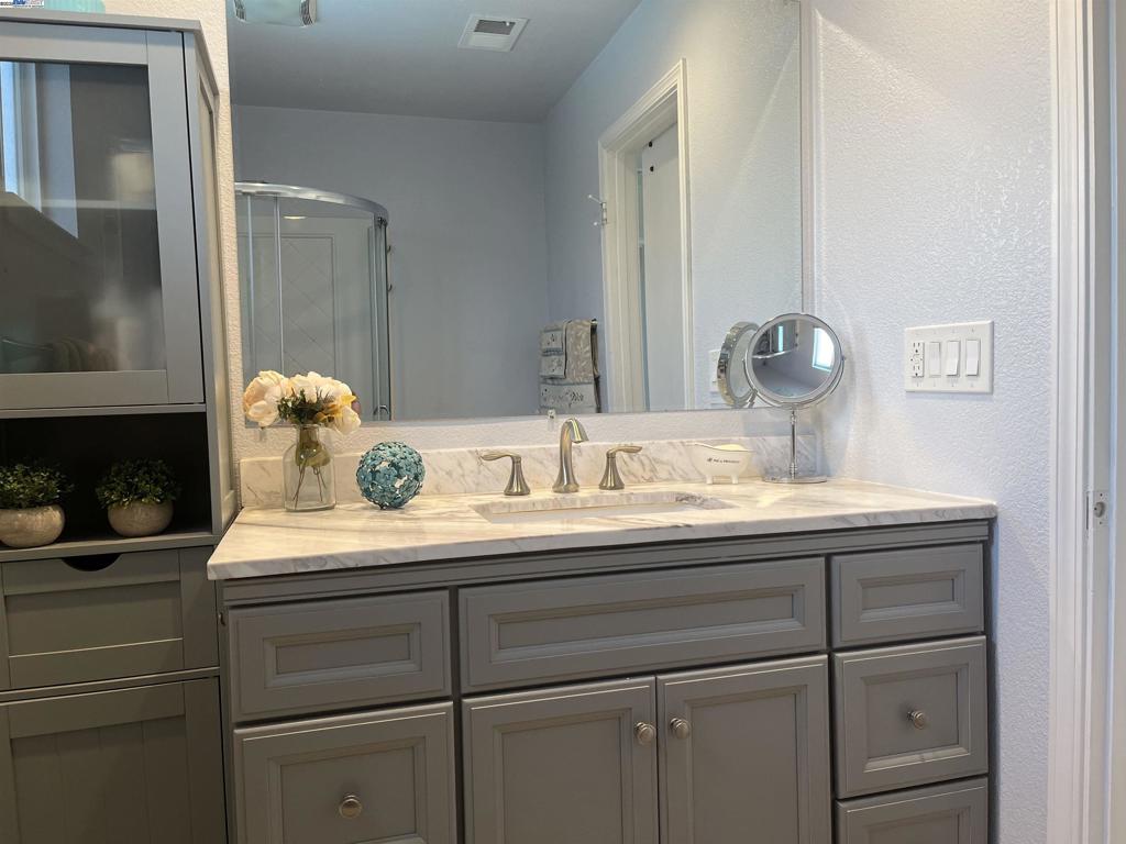 5774 Crow Lane Property Photo 9
