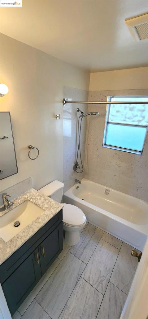 220 Lafayette Ave Property Photo 7