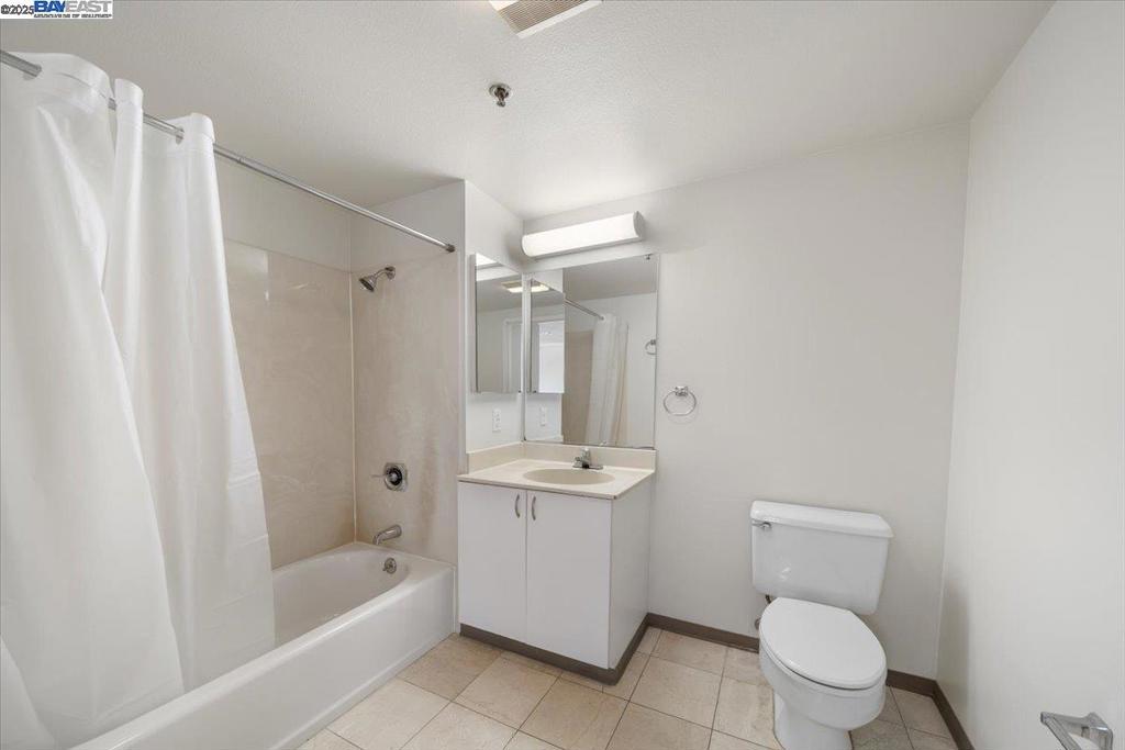 988 Franklin St 1503 Property Photo 14