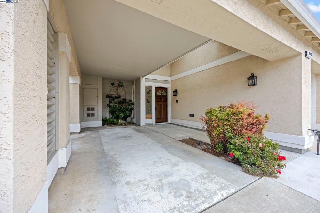 4143 Moller Dr Property Photo 5