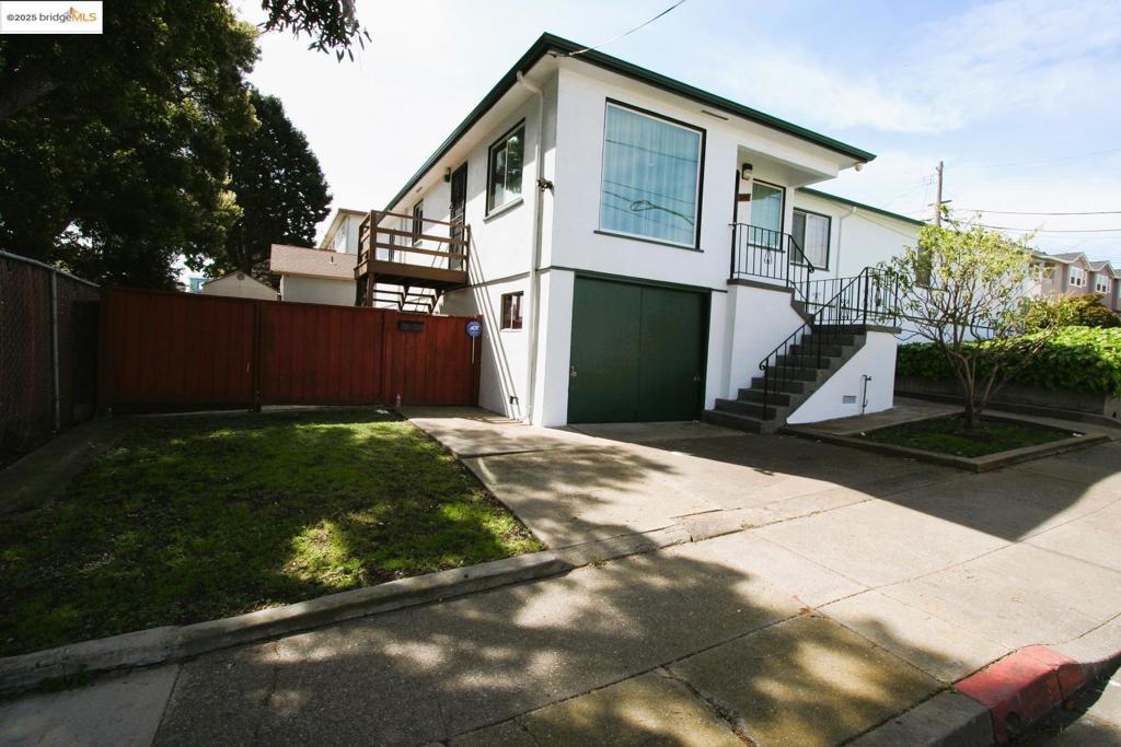 5312 Sacramento Ave Property Photo 2