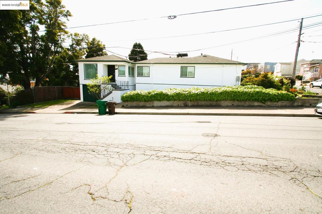 5312 Sacramento Ave Property Photo 4
