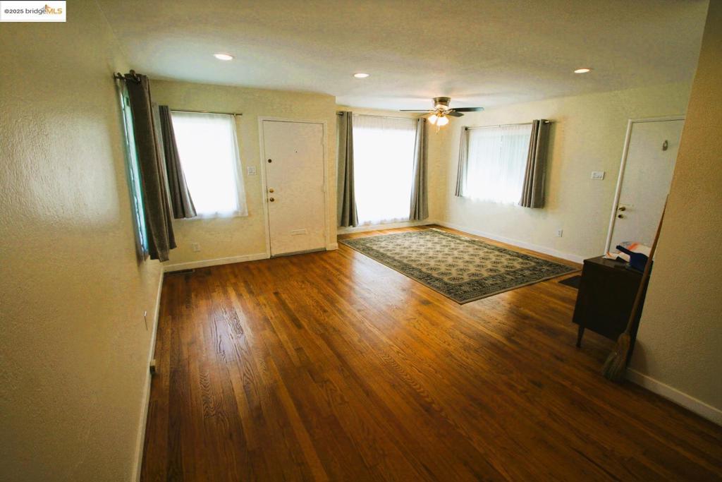 5312 Sacramento Ave Property Photo 12
