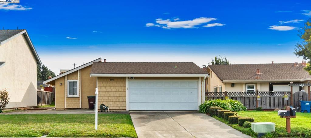 34915 Osprey Dr Property Photo