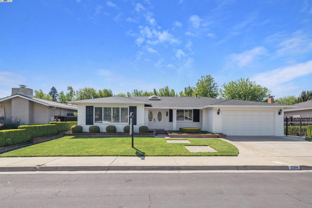 2314 Sandpiper Way Property Photo