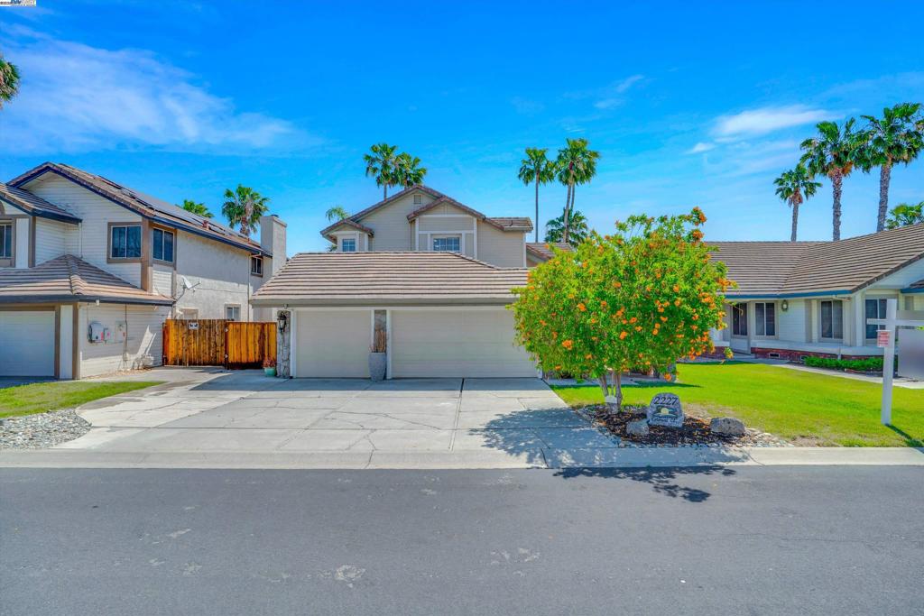 2227 Colonial Ct