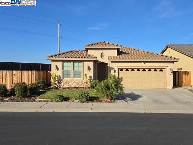 83 Outrigger Way Property Photo 1