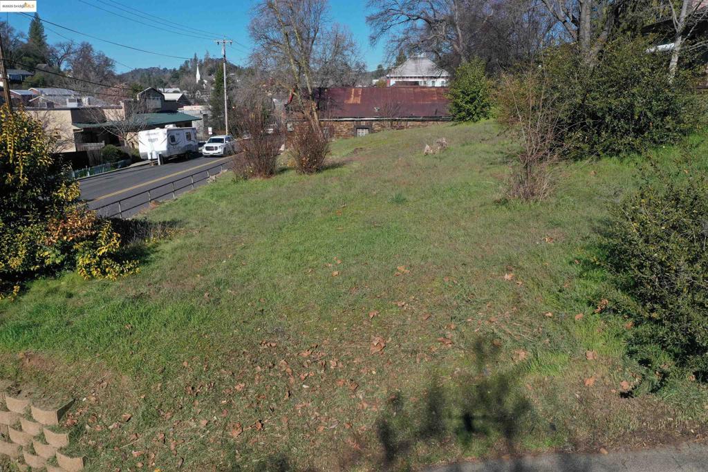 391 S Stewart Street Property Photo 15