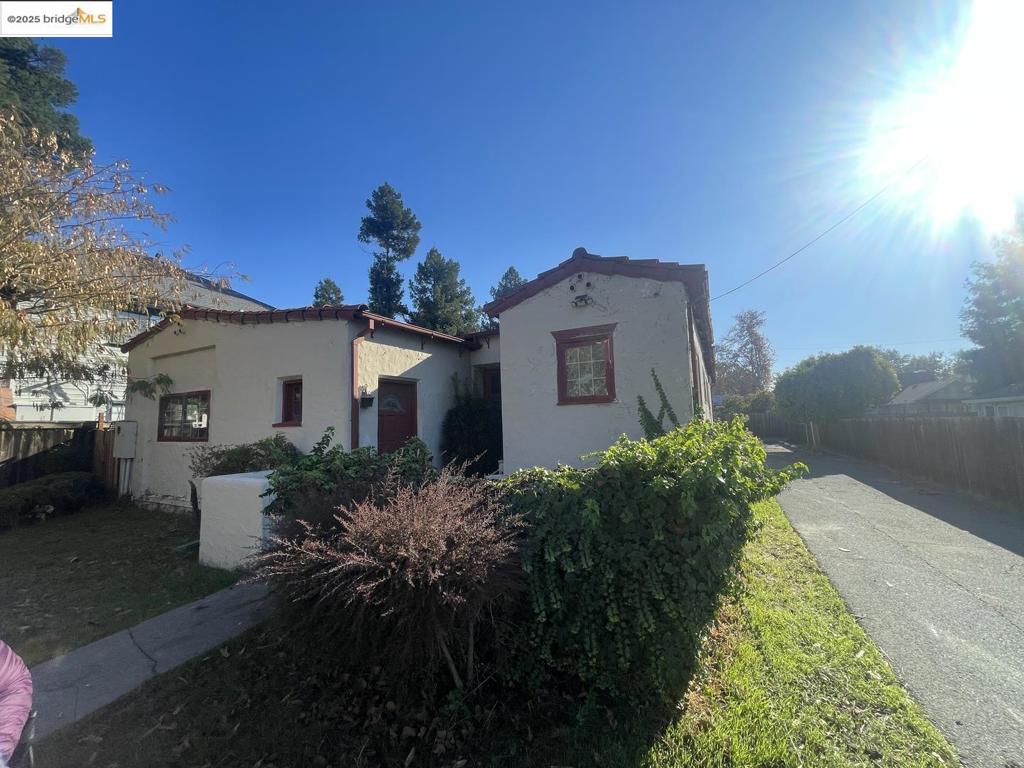2890 Concord Blvd Property Photo