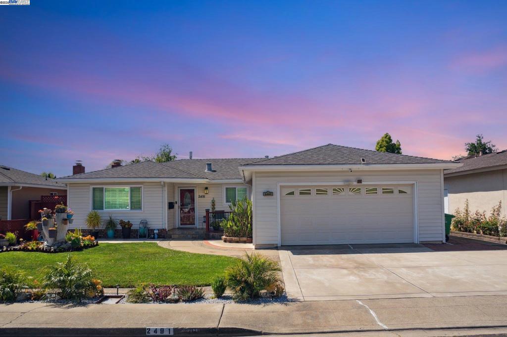 2491 Stanford St Property Photo