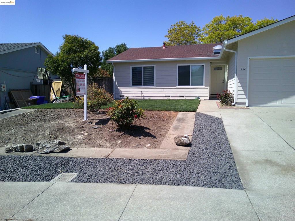 139 Heather Ave Property Photo