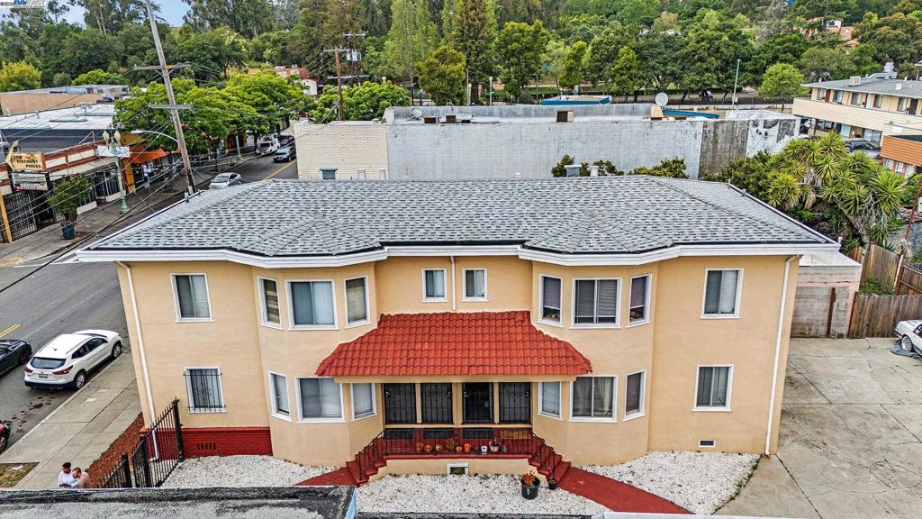 6000 Macarthur Blvd. Property Photo 1