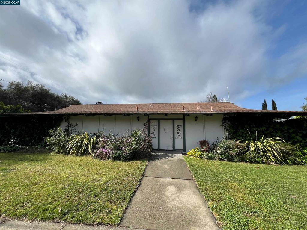 4554 Concord Blvd Property Photo 7