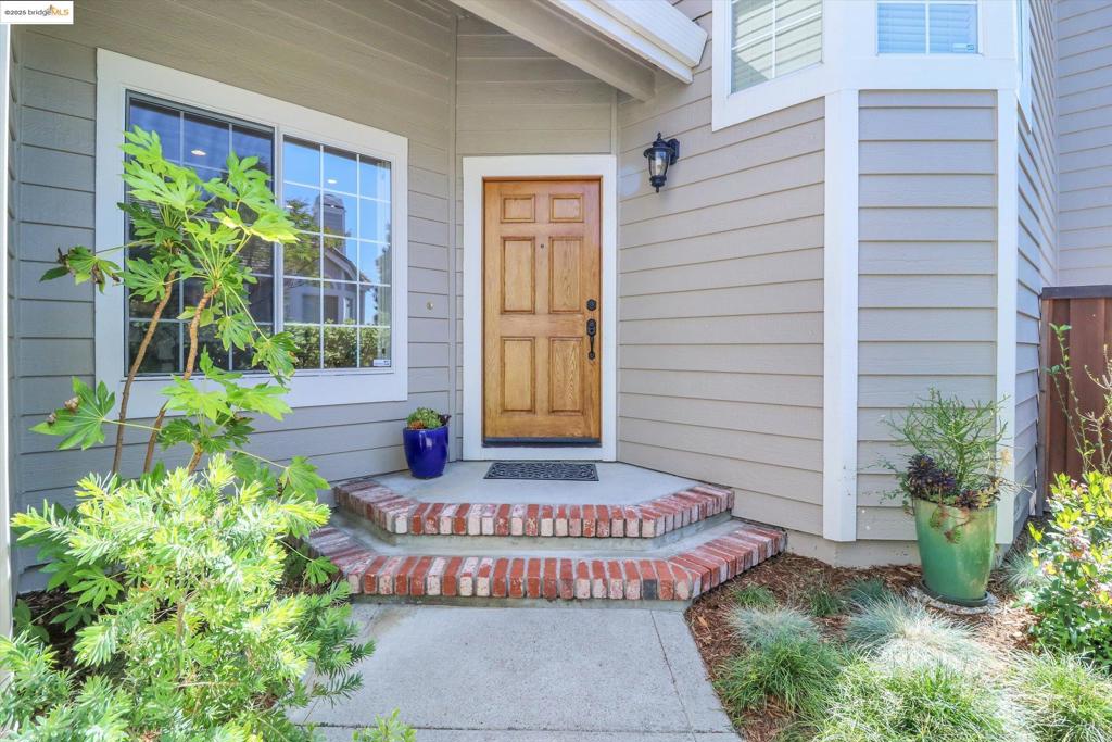 326 Saclan Terrace Property Photo