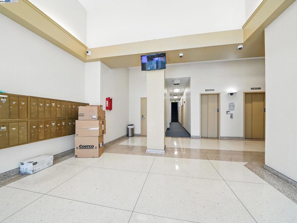 212 9th St., Unit 308 & 309 Property Photo 2