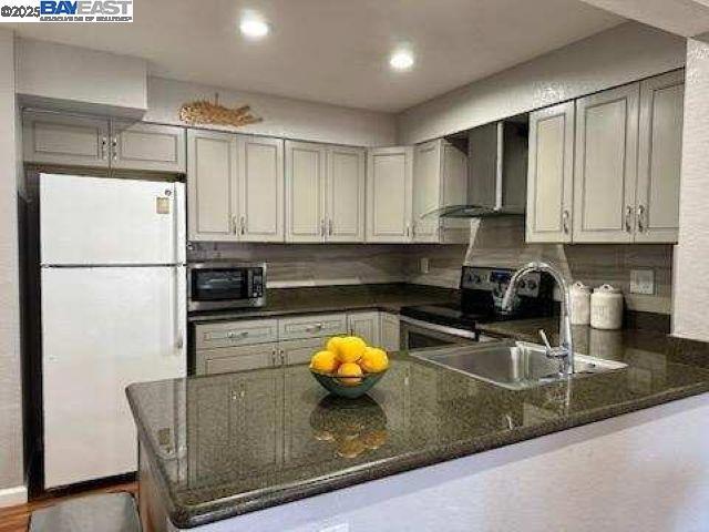 39224 Guardino Dr 117 Property Photo 3