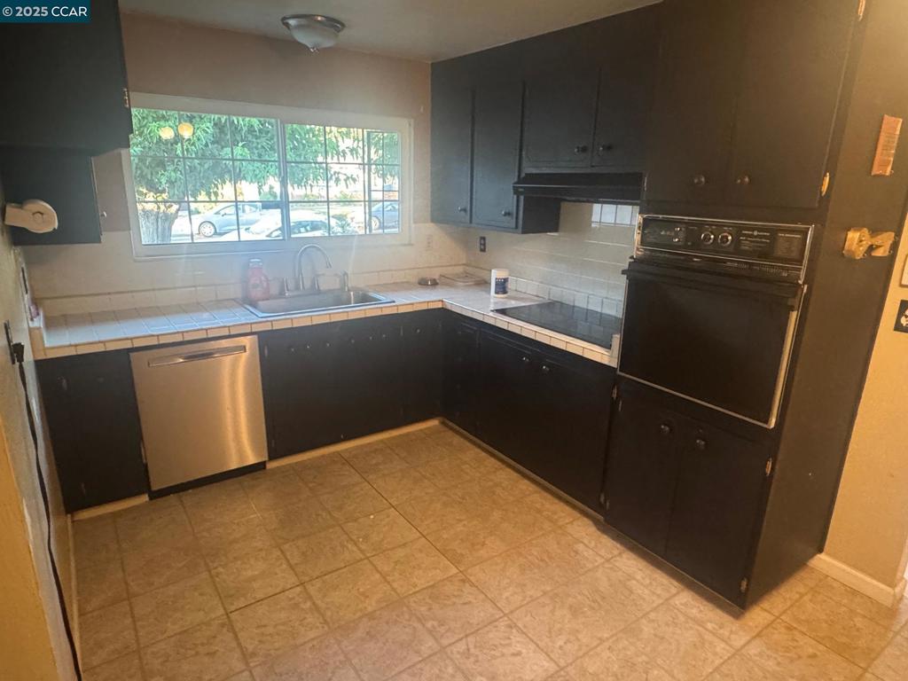 4190 Chaban Dr Property Photo 1