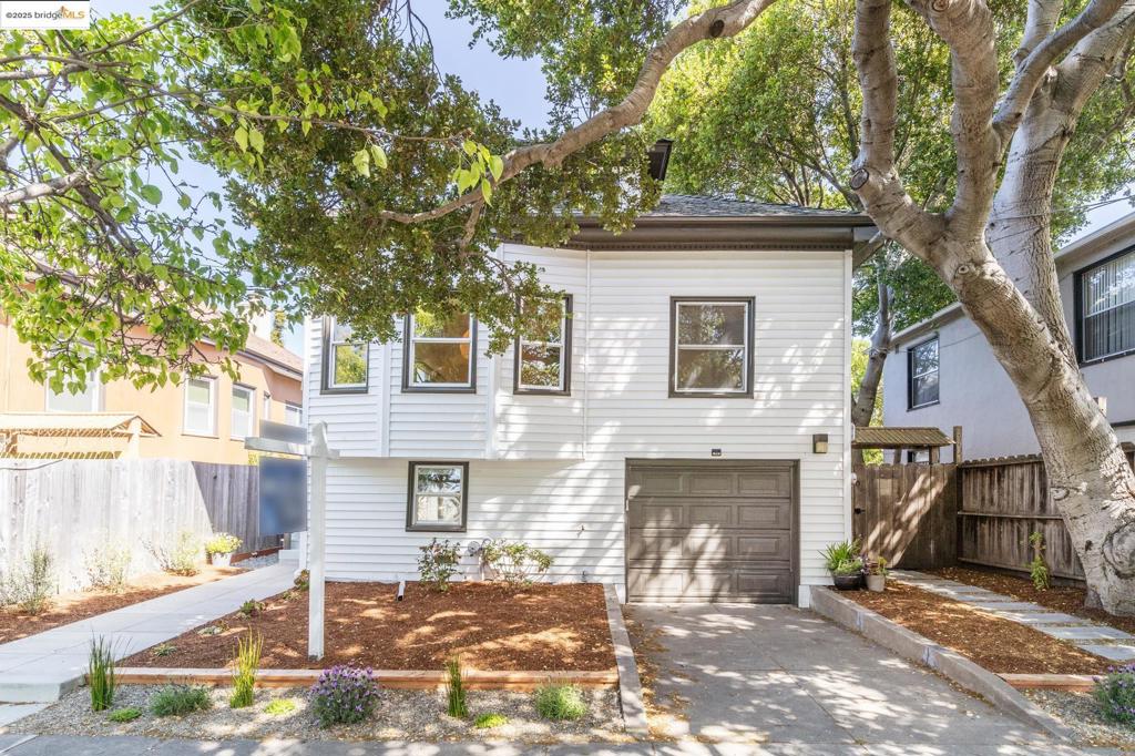 1011 Bancroft Way Property Photo 1
