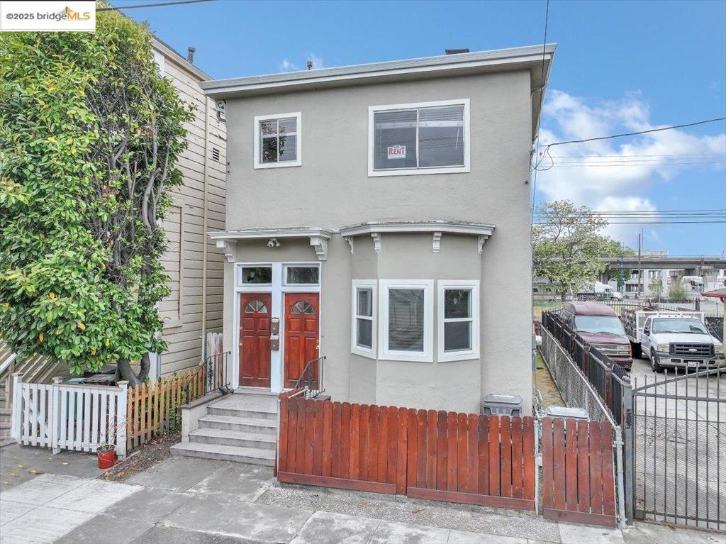 1735 8th St Property Photo 1