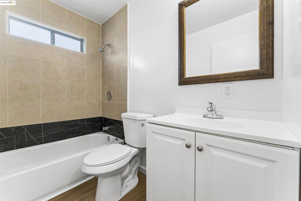 1259 Carrison St Property Photo 10