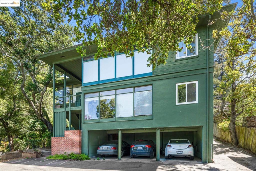 1730 Highland Pl Property Photo 1