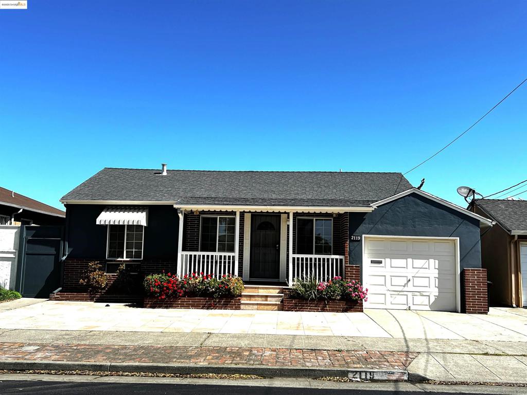 2119 Lincoln Ave Property Photo
