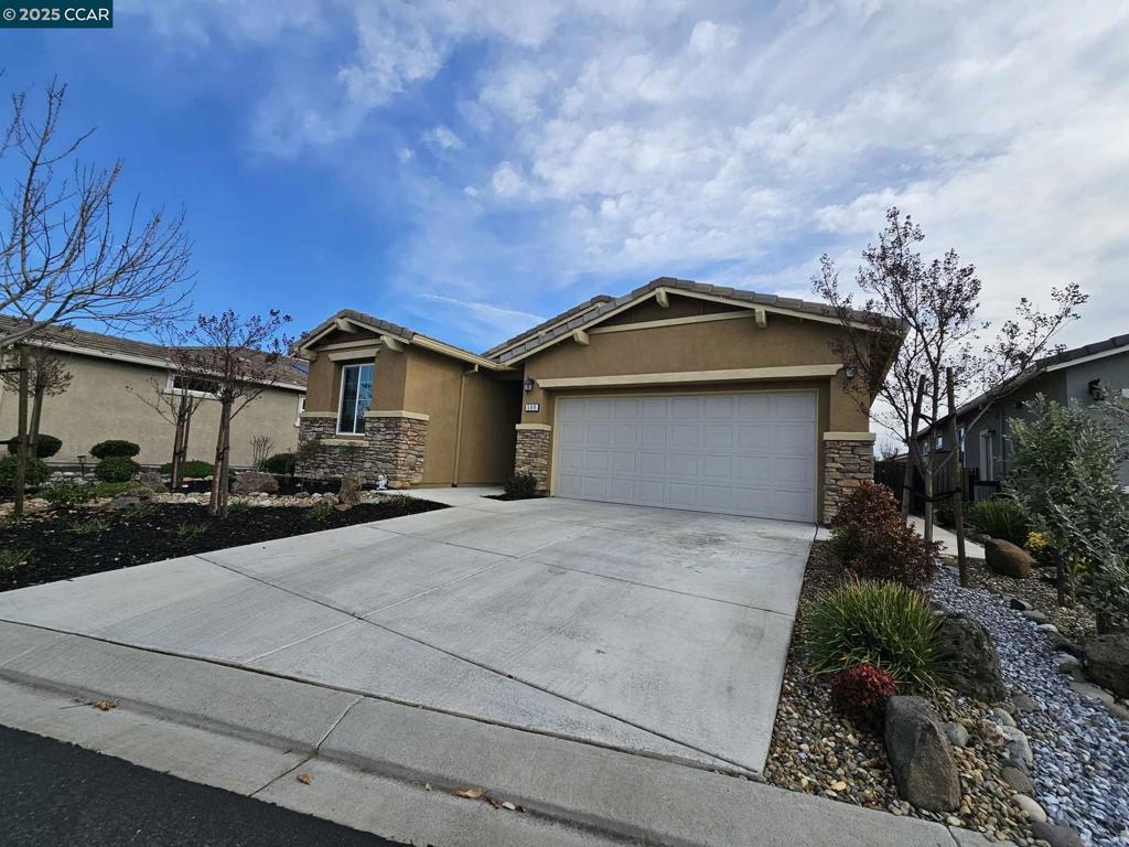 590 Belvedere Dr Property Photo