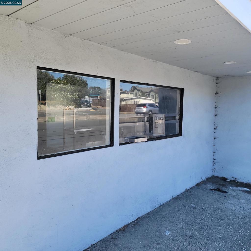 1303 Carlson Boulevard Property Photo 2