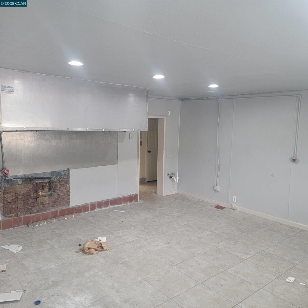 1303 Carlson Boulevard Property Photo 4