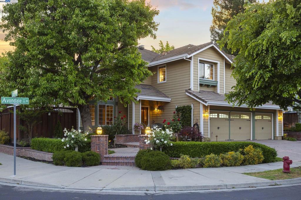 304 AVONDALE LANE