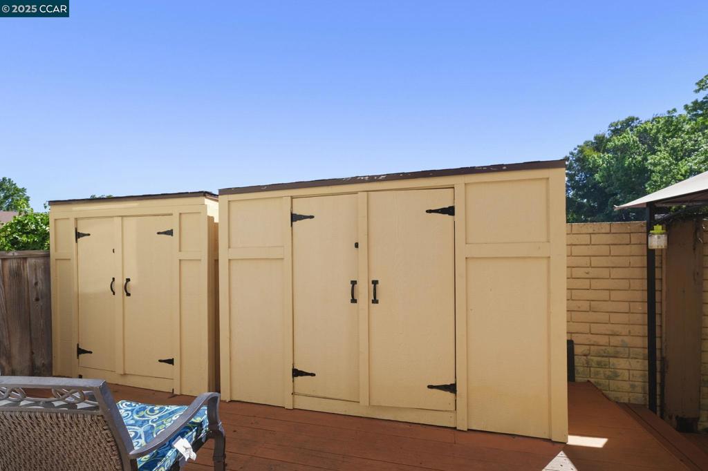 7896 Gate Way Property Photo 13