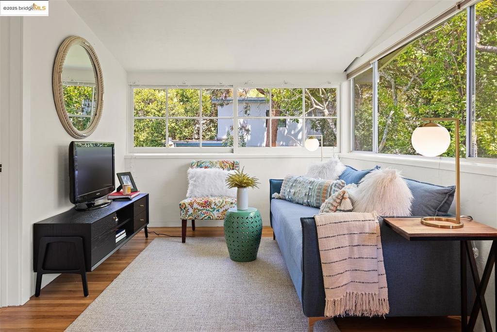 2611 Piedmont Ave 4 Property Photo 6