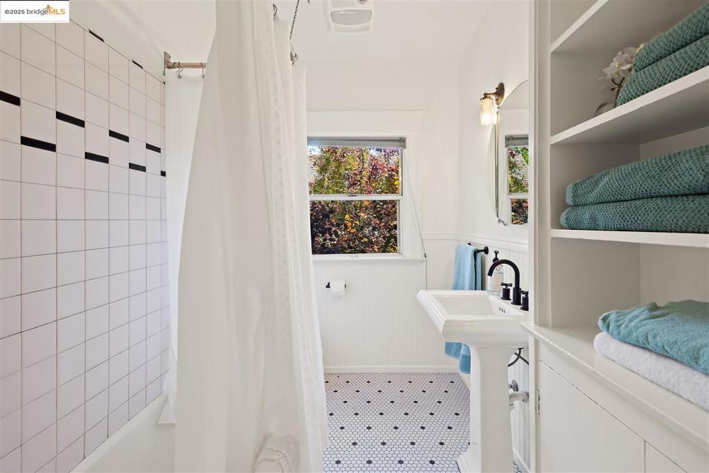 2611 Piedmont Ave 4 Property Photo 11