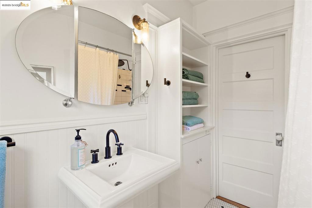 2611 Piedmont Ave 4 Property Photo 12