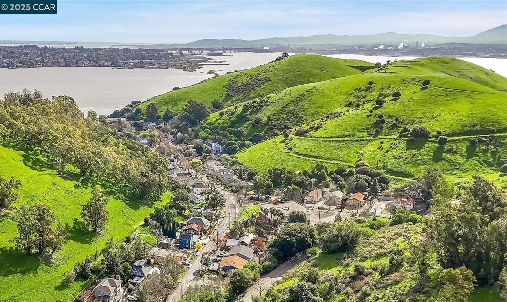 Carquinez Scenic Dr