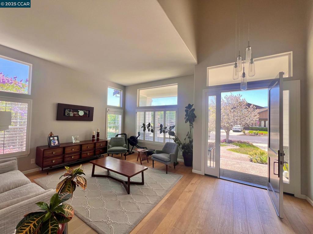 1161 Torrey Pines Place Property Photo