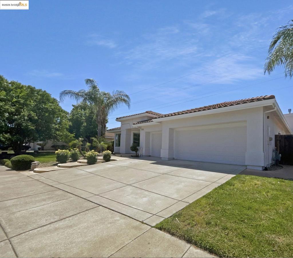 1127 Santa Margherita WAY
