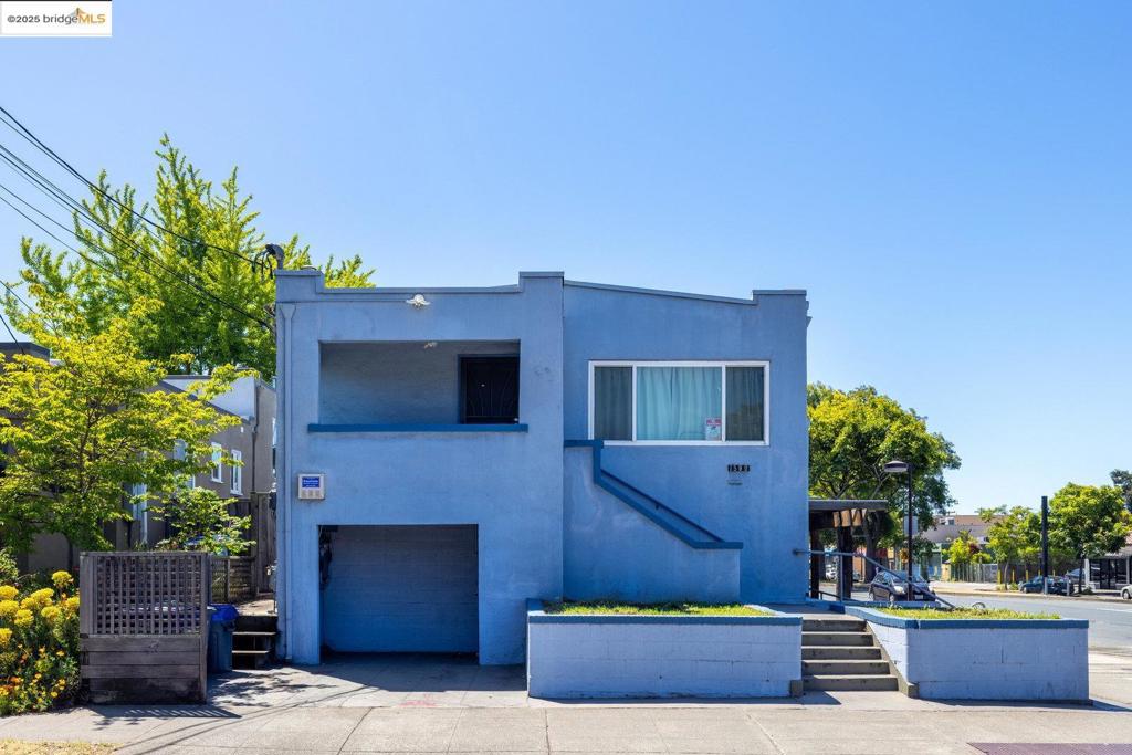 2903 Sacramento St Property Photo 4