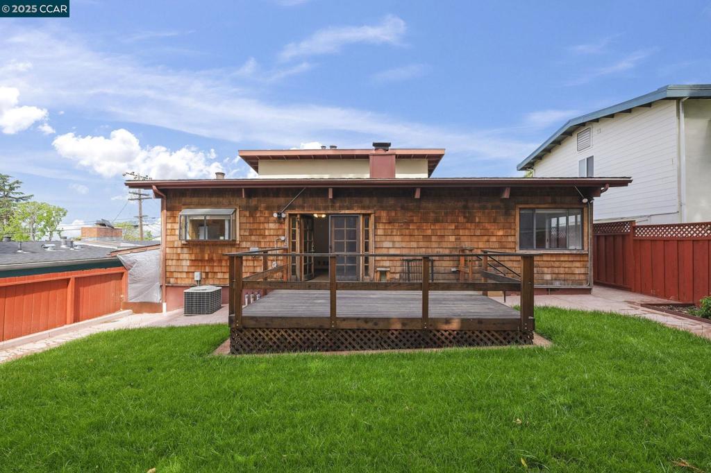 5243 Rahlves Property Photo 3