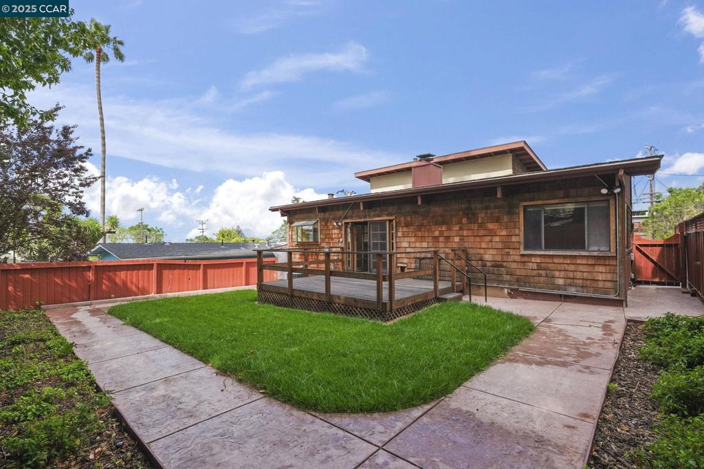 5243 Rahlves Property Photo 4