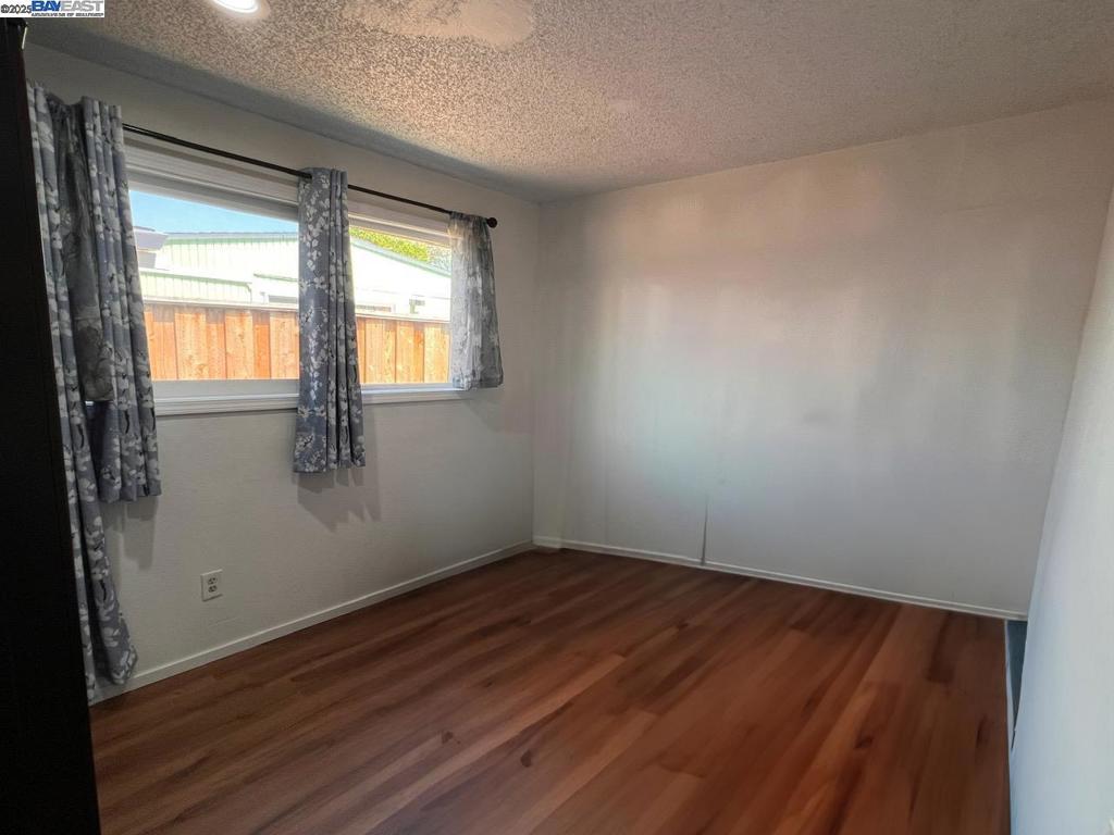 2748 Eastgate Ave Property Photo 11