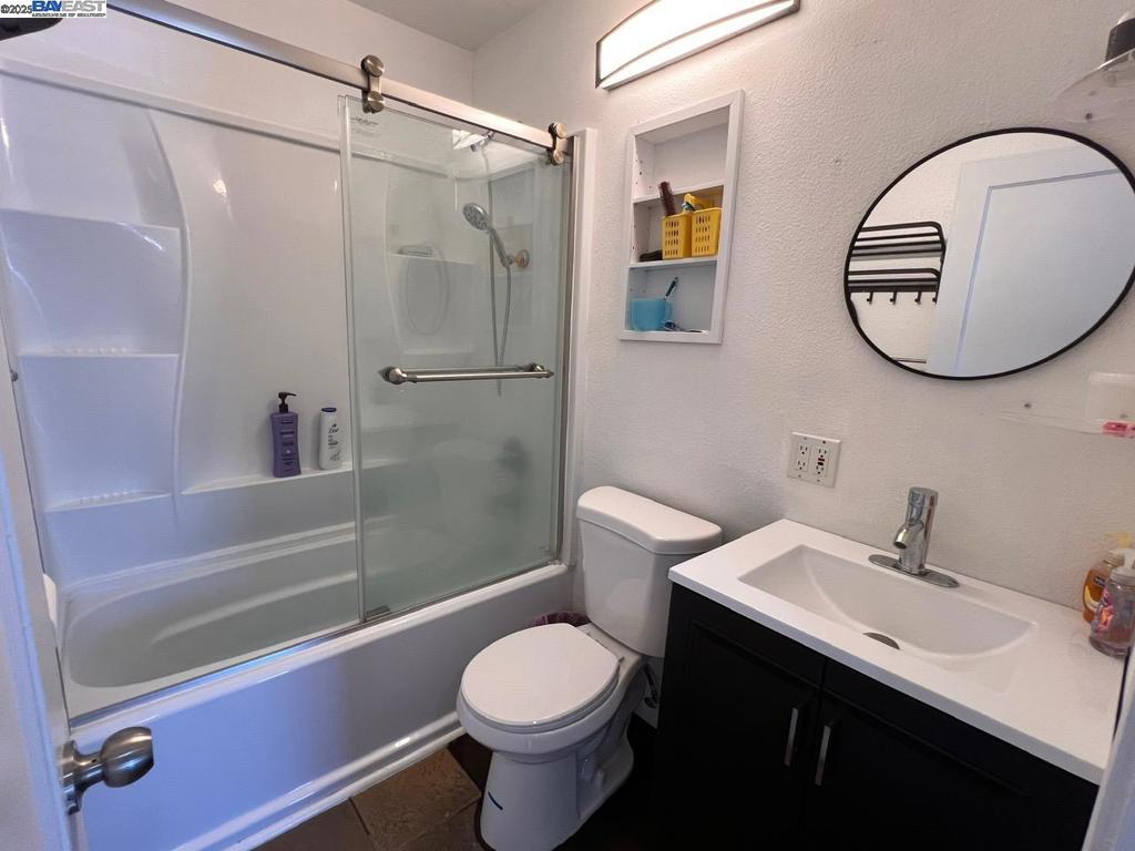 2748 Eastgate Ave Property Photo 16