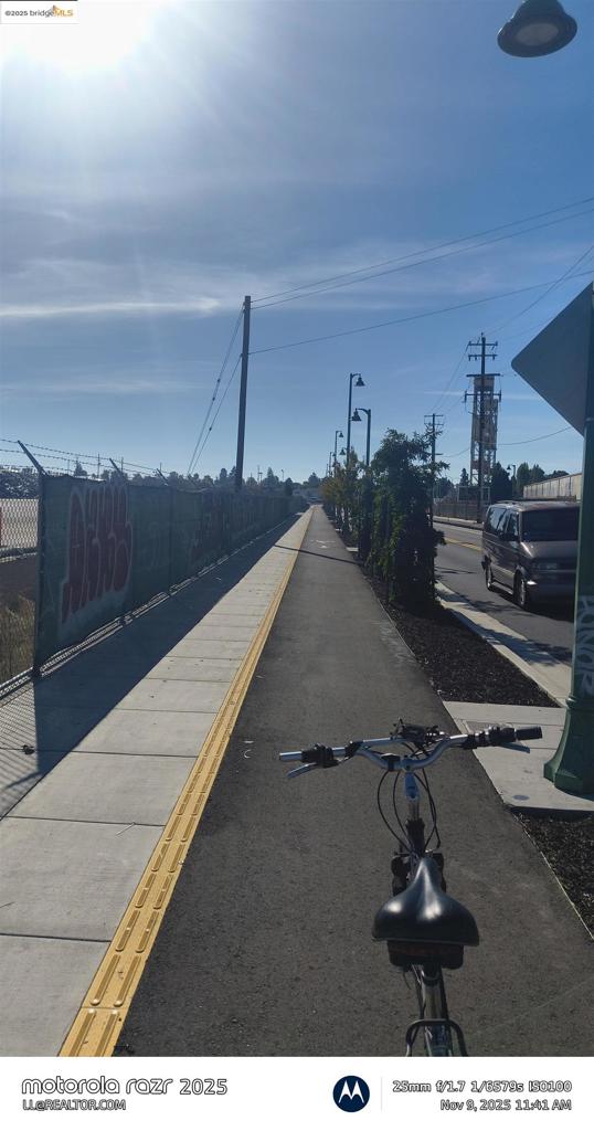 3532 San Leandro St Property Photo 9