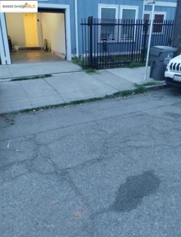 3532 San Leandro St Property Photo 12