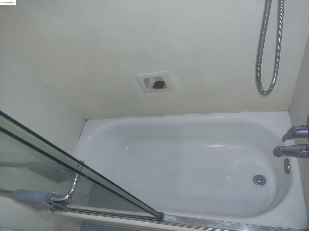 3532 San Leandro St Property Photo 18