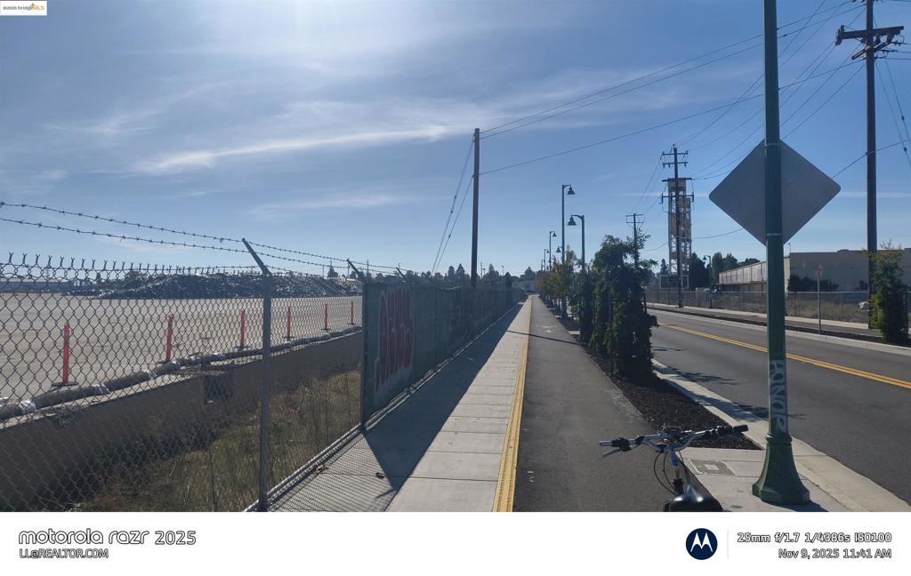 3532 San Leandro St Property Photo 21