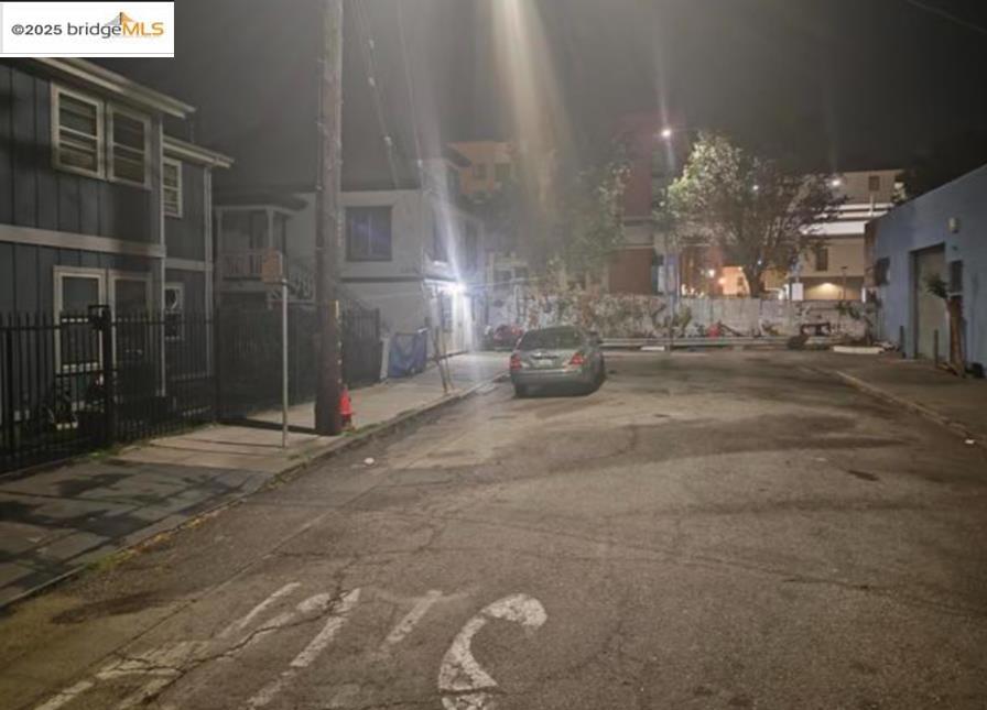 3532 San Leandro St Property Photo 38