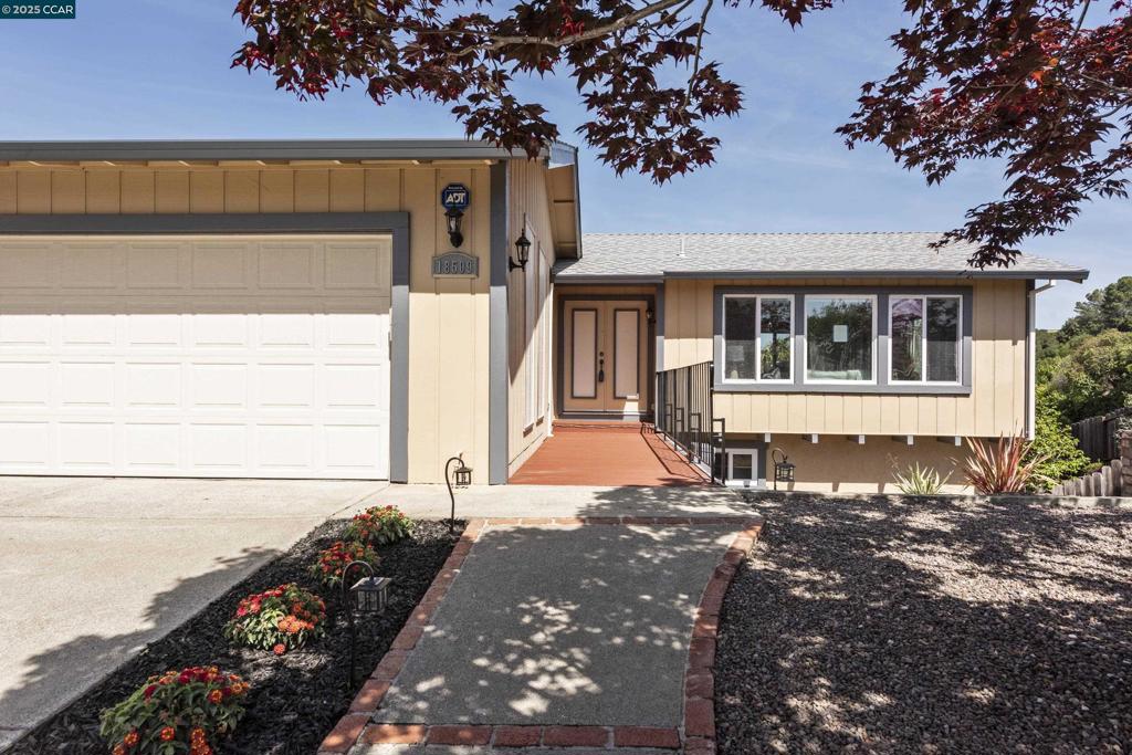 18509 Greenridge Ct Property Photo 1